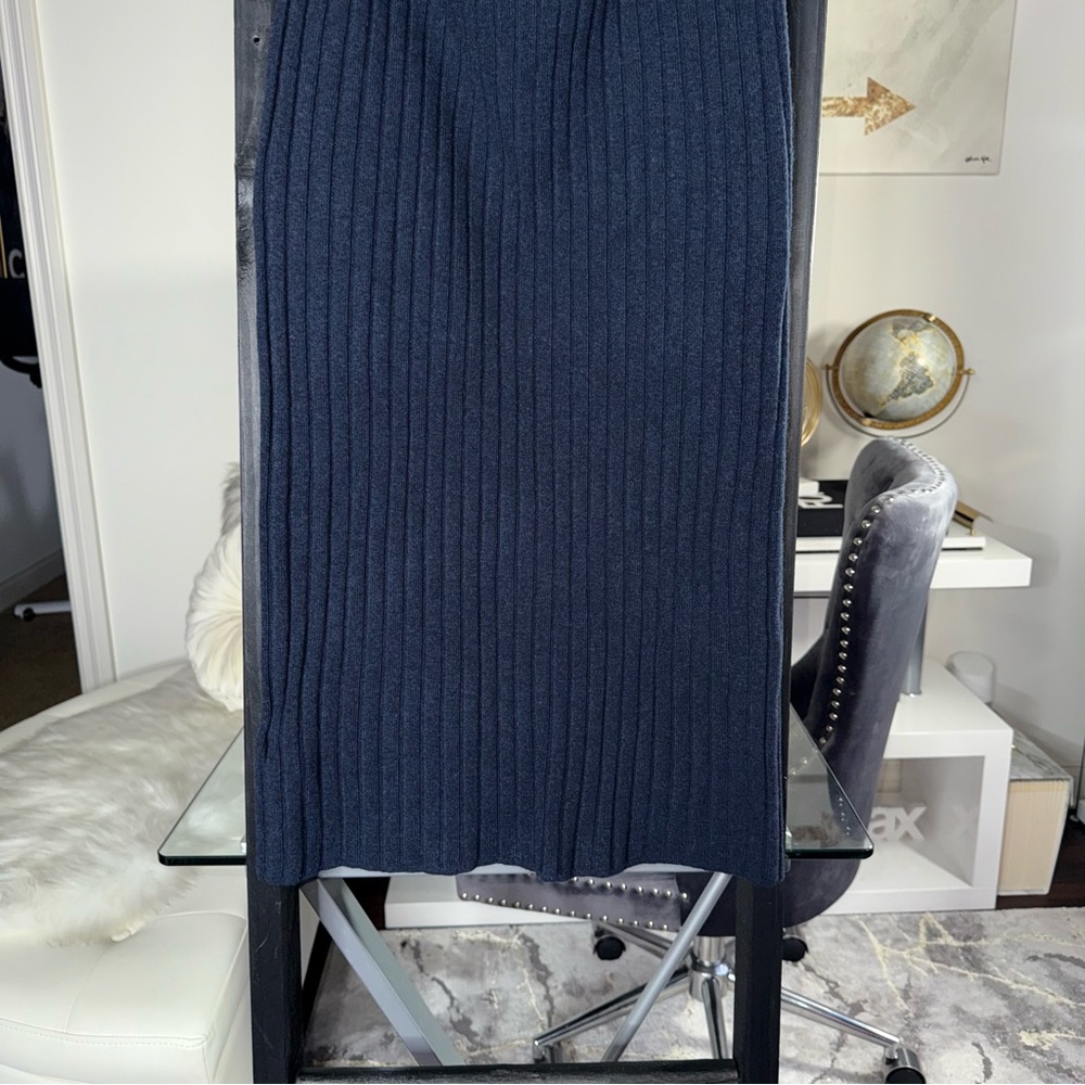 Club Monaco Navy Ribbed Knit Wool Midi Skirt Italian Yarn Womens Small New $150 - Picture 8 of 11